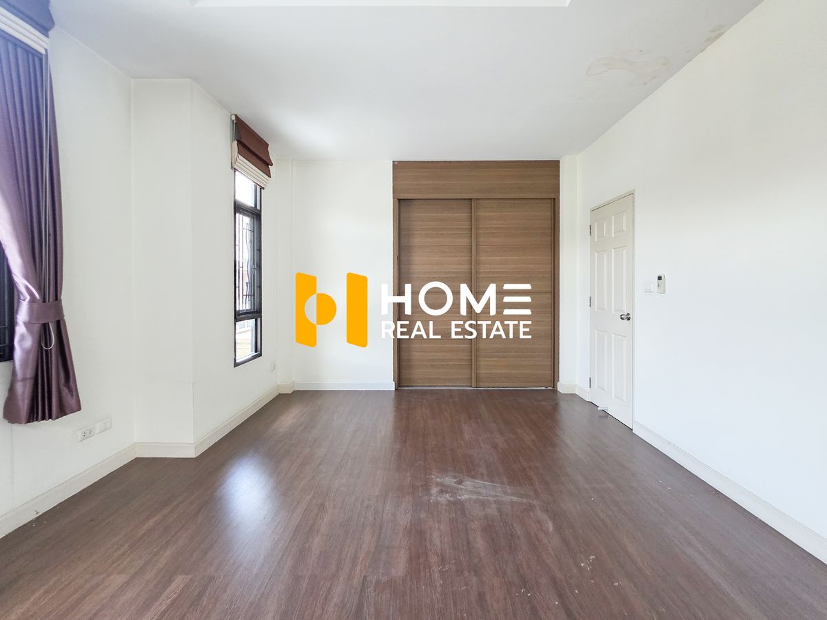 ขายบ้านเสรีไทย-นิด้า : ใกล้ห้างแฟชั่น ✨ บ้านเดี่ยว เศรษฐสิริ วงแหวน - สุขาภิบาล 2 / 3 ห้องนอน (ขาย), Setthasiri Wongwan - Sukhaphiban 2  / Detached House 3 Bedrooms (FOR SALE) AA582