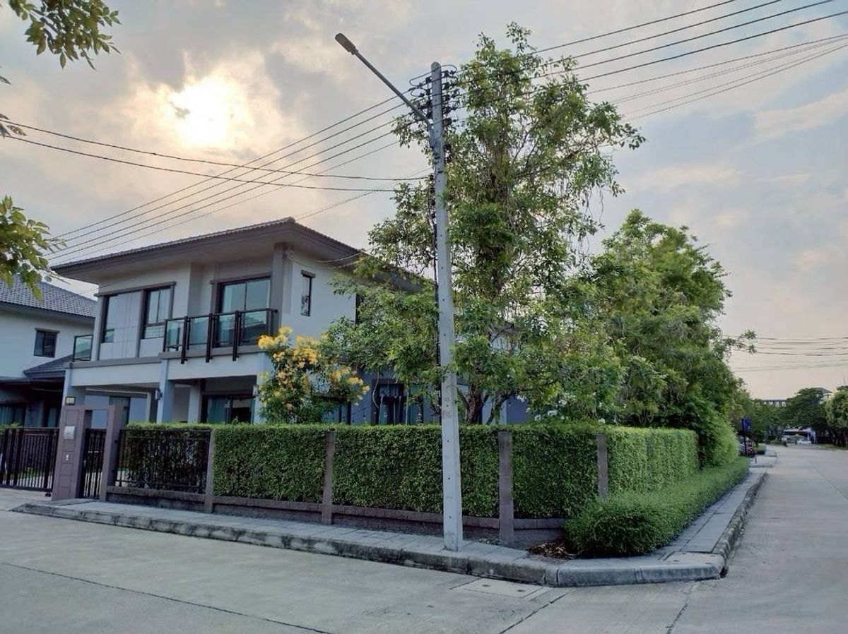ให้เช่าบ้านปทุมธานี รังสิต ธรรมศาสตร์ : บ้านเดี่ยวให้เช่า 4 ห้องนอน พร้อมเฟอร์นิเจอร์  หิ้วกระเป๋าเข้าอยู่ ใกล้ภัสสร-ดอนเมือง-ฐูปะเตมีย์ เซียร์รังสิต ใกล้สนามบินดอนเมือง
