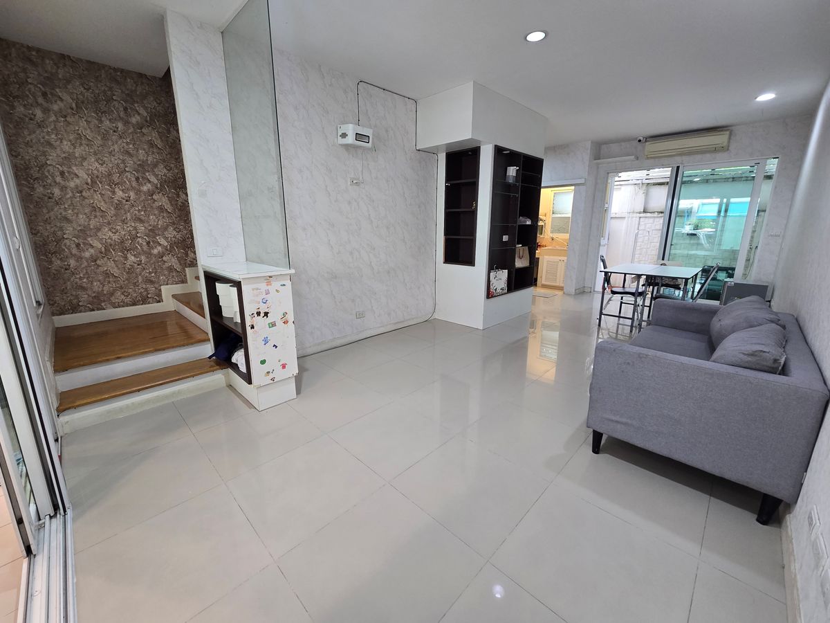 ขายบ้านราษฎร์บูรณะ สุขสวัสดิ์ : ทาวน์โฮม 3 ชั้น บ้านกลางเมือง พระราม 3 - สุขสวัสดิ์ ติดโฮมโปรสุขสวัสดิ์  พร้อมเข้าอยู่ 