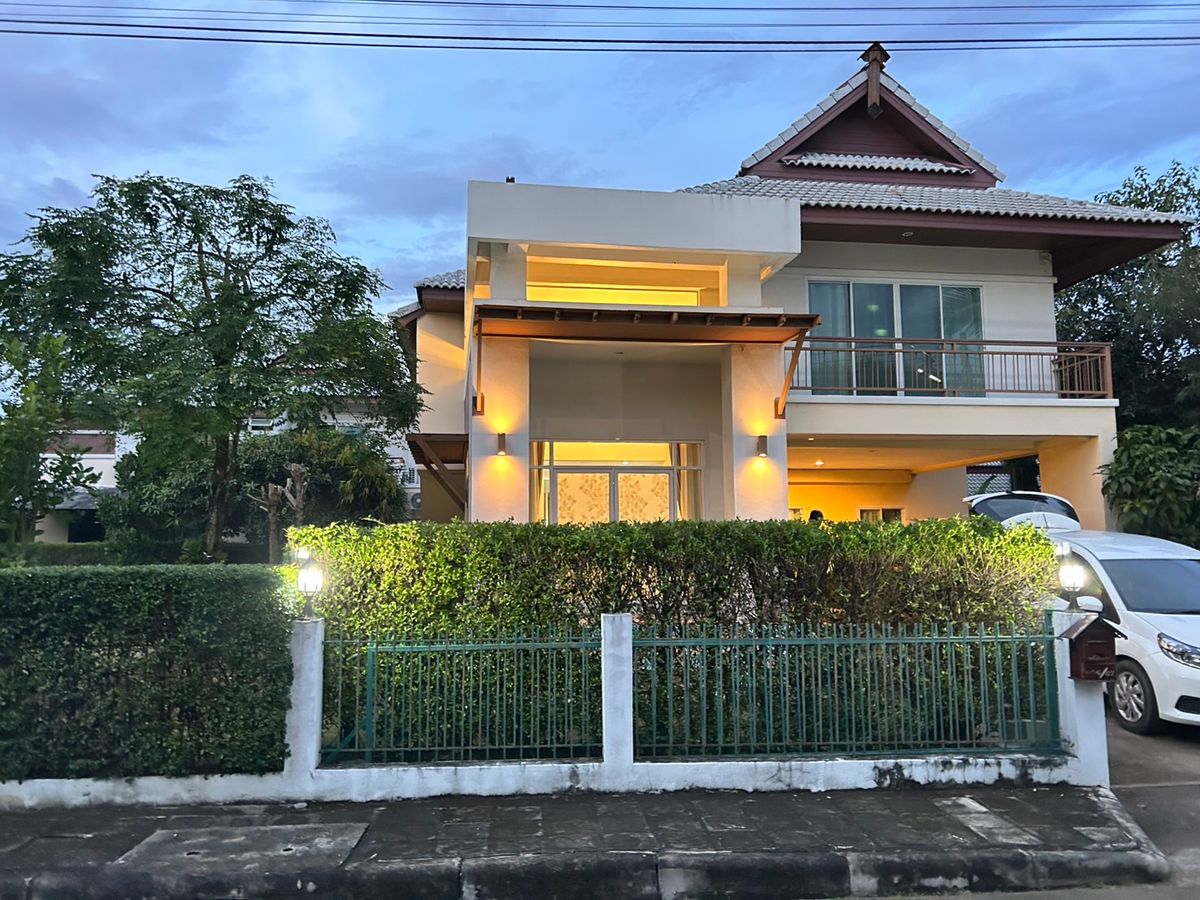 บ้านเชียงใหม่ :  บ้านสไตล์โมเดิร์นล้านนา  – พื้นที่กว้าง พร้อมสวน เหมาะสำหรับครอบครัว