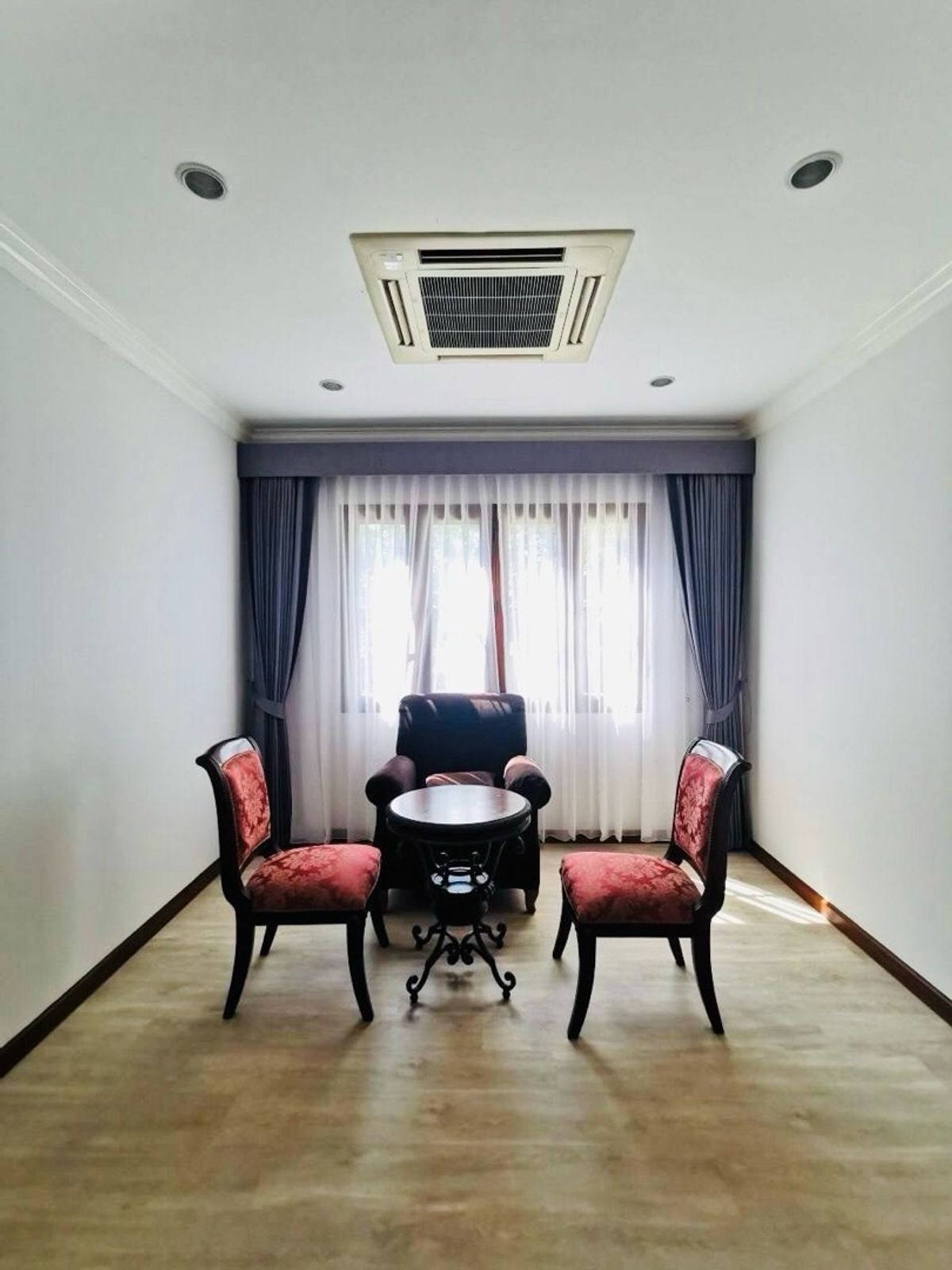 ให้เช่าบ้านบางนา แบริ่ง ลาซาล : ให้เช่า!! บ้านเดี่ยวหรูระดับระดับ Luxury โครงการพฤกษ์ภิรมย์รีเจ้นท์สุขุมวิทในเครือควอลลิตี้เฮ้าส์บนเนื้อที่ 542.4 ตารางวาพร้อมสระว่ายน้ำส่วนตัว 4 ห้องนอน 7 ห้องน้ำ