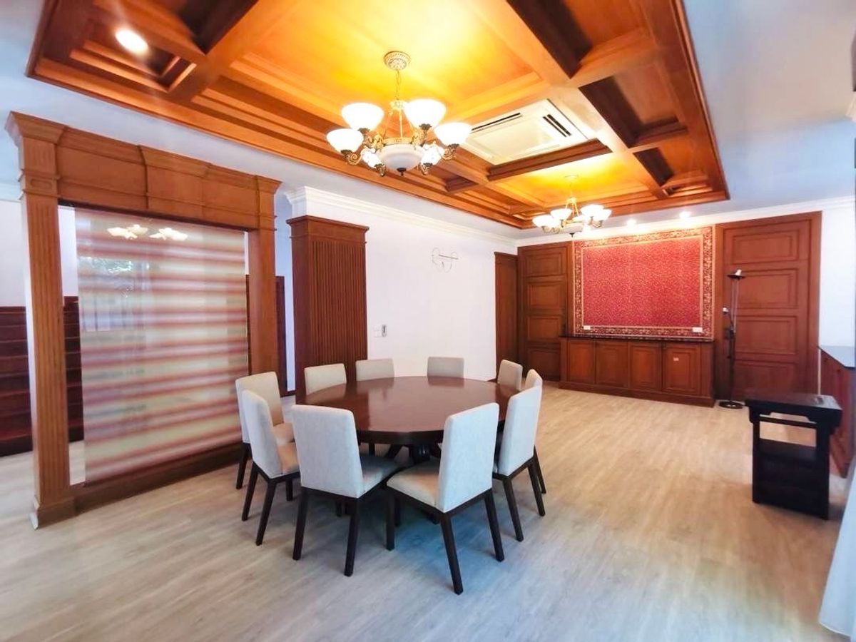 ให้เช่าบ้านบางนา แบริ่ง ลาซาล : ให้เช่า!! บ้านเดี่ยวหรูระดับระดับ Luxury โครงการพฤกษ์ภิรมย์รีเจ้นท์สุขุมวิทในเครือควอลลิตี้เฮ้าส์บนเนื้อที่ 542.4 ตารางวาพร้อมสระว่ายน้ำส่วนตัว 4 ห้องนอน 7 ห้องน้ำ