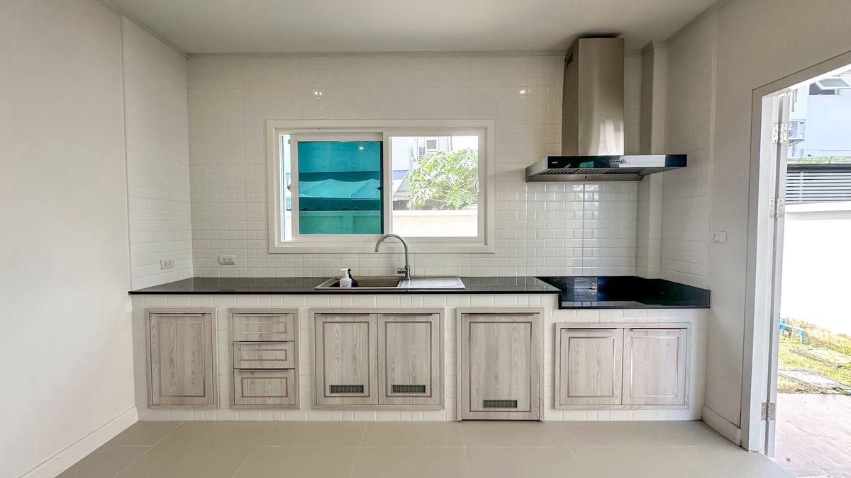 ขายบ้านปทุมธานี รังสิต ธรรมศาสตร์ : บ้านเดี่ยว 2 ชั้น  64.6 ตารางวา ศุภาลัย การ์เด้นวิลล์ กรุงเทพฯ-ปทุมธานี พื้นที่ใช้สอย  197 ตารางเมตร  4 ห้องนอน 3 ห้องน้ำ