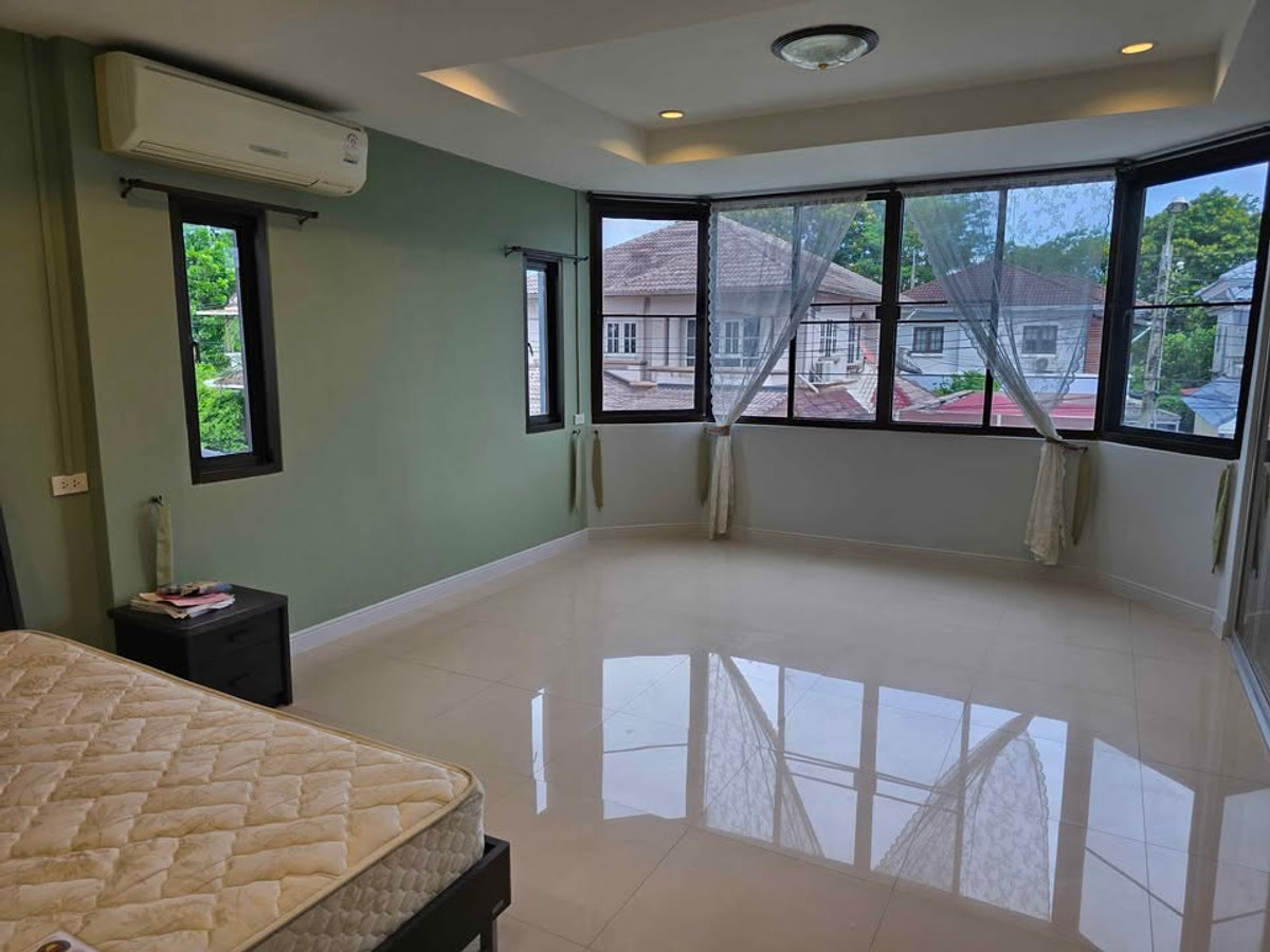 ให้เช่าบ้านนนทบุรี บางใหญ่ บางบัวทอง : บ้านเดี่ยว 4ห้องนอน มีห้องชั้น1 ไทรม้า ท่าอิฐ ใกล้ถนนใหญ่