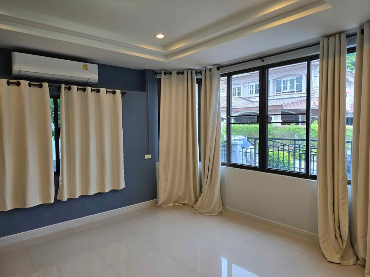 ให้เช่าบ้านนนทบุรี บางใหญ่ บางบัวทอง : บ้านเดี่ยว 4ห้องนอน มีห้องชั้น1 ไทรม้า ท่าอิฐ ใกล้ถนนใหญ่