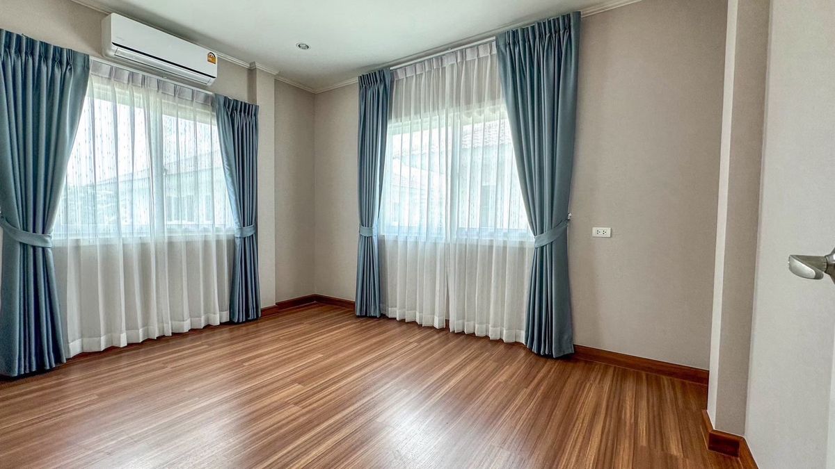 ขายบ้านปทุมธานี รังสิต ธรรมศาสตร์ : บ้านเดี่ยว 2 ชั้น  64.6 ตารางวา ศุภาลัย การ์เด้นวิลล์ กรุงเทพฯ-ปทุมธานี พื้นที่ใช้สอย  197 ตารางเมตร  4 ห้องนอน 3 ห้องน้ำ