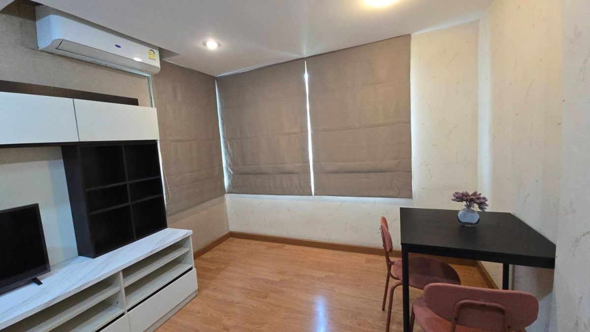 CondoRatchadapisek, Huaikwang, Suttisan : Condo for rent Chateau in Town Ratchada 17 Low-Rise condo