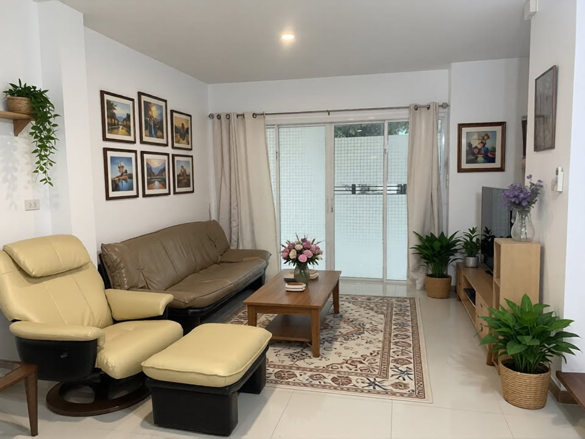 For RentTownhomeChaengwatana, Muangthong : Townhome, fully furnished, beautifully decorated, located behind Central Chaengwattana, convenient transportation.