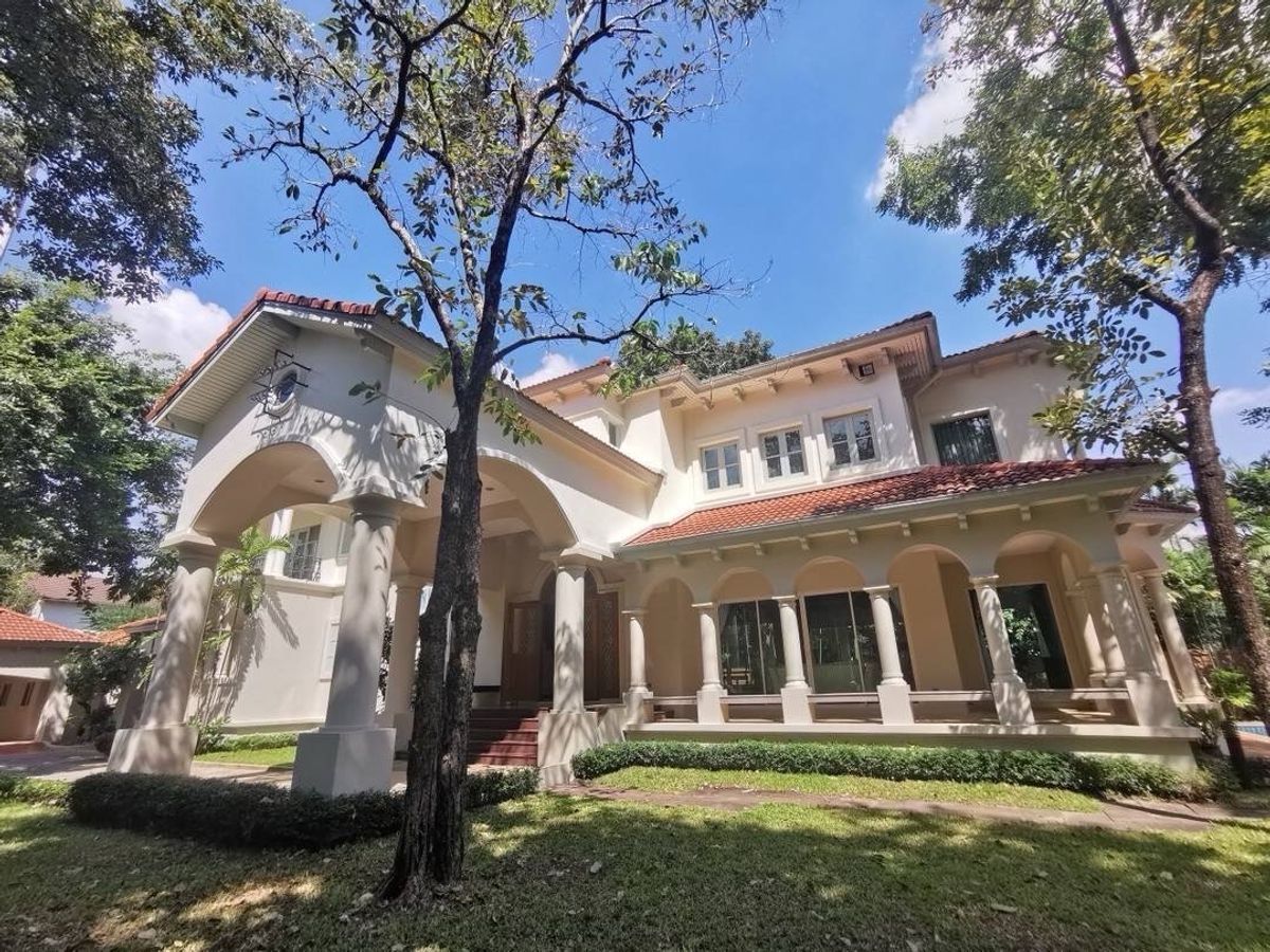 ให้เช่าบ้านบางนา แบริ่ง ลาซาล : ให้เช่า!! บ้านเดี่ยวหรูระดับระดับ Luxury โครงการพฤกษ์ภิรมย์รีเจ้นท์สุขุมวิทในเครือควอลลิตี้เฮ้าส์บนเนื้อที่ 542.4 ตารางวาพร้อมสระว่ายน้ำส่วนตัว 4 ห้องนอน 7 ห้องน้ำ