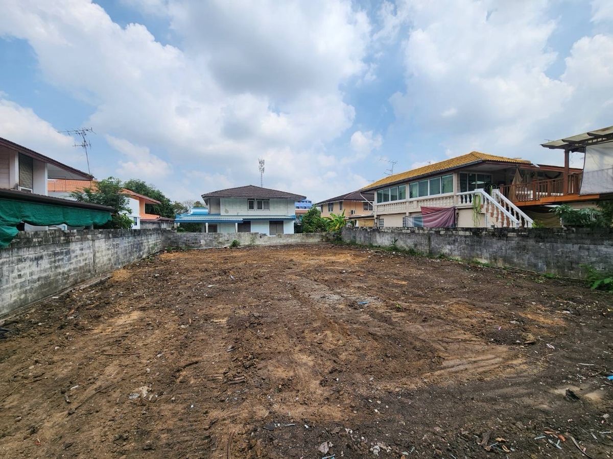 ขายบ้านเกษตร นวมินทร์ ลาดปลาเค้า : 🏡 ขายถูก‼️ที่ดินพร้อมแปลนบ้าน 100 ตร.วา ต้นซ.นวมินทร์ 40