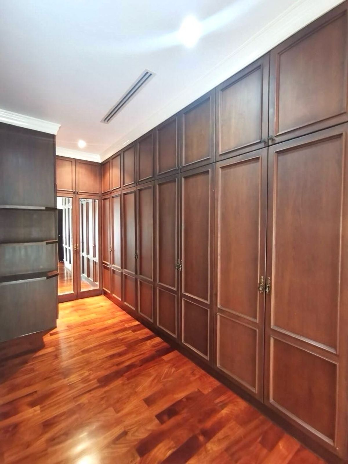 ให้เช่าบ้านบางนา แบริ่ง ลาซาล : ให้เช่า!! บ้านเดี่ยวหรูระดับระดับ Luxury โครงการพฤกษ์ภิรมย์รีเจ้นท์สุขุมวิทในเครือควอลลิตี้เฮ้าส์บนเนื้อที่ 542.4 ตารางวาพร้อมสระว่ายน้ำส่วนตัว 4 ห้องนอน 7 ห้องน้ำ