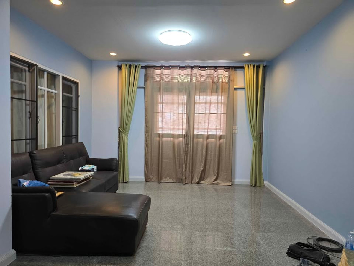 ให้เช่าบ้านนนทบุรี บางใหญ่ บางบัวทอง : บ้านเดี่ยว 4ห้องนอน มีห้องชั้น1 ไทรม้า ท่าอิฐ ใกล้ถนนใหญ่