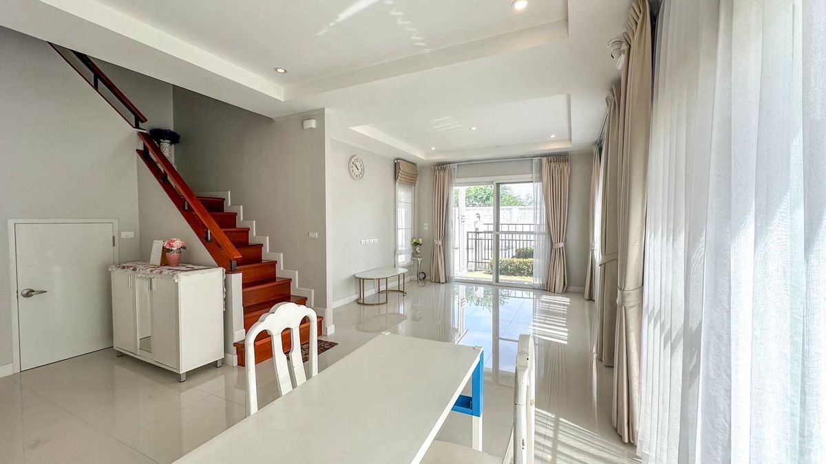 ขายบ้านปทุมธานี รังสิต ธรรมศาสตร์ : บ้านเดี่ยว 2 ชั้น  64.6 ตารางวา ศุภาลัย การ์เด้นวิลล์ กรุงเทพฯ-ปทุมธานี พื้นที่ใช้สอย  197 ตารางเมตร  4 ห้องนอน 3 ห้องน้ำ