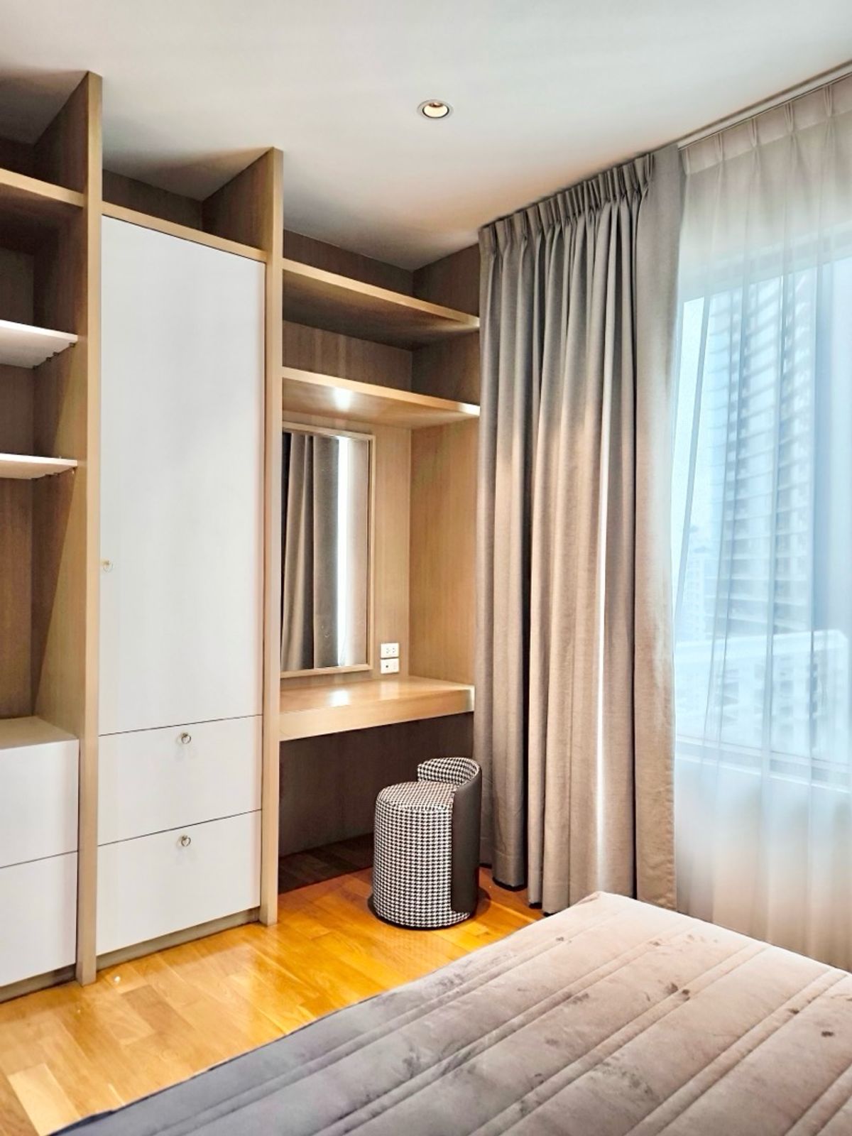 For SaleCondoSukhumvit, Asoke, Thonglor : For Sale: The Emporio Place 3BED4 Bath 161SQM High Floor 20+ River View 35 MB