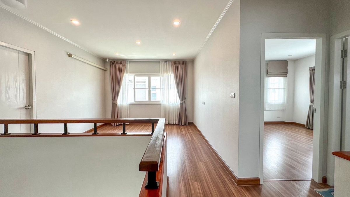 ขายบ้านปทุมธานี รังสิต ธรรมศาสตร์ : บ้านเดี่ยว 2 ชั้น  64.6 ตารางวา ศุภาลัย การ์เด้นวิลล์ กรุงเทพฯ-ปทุมธานี พื้นที่ใช้สอย  197 ตารางเมตร  4 ห้องนอน 3 ห้องน้ำ