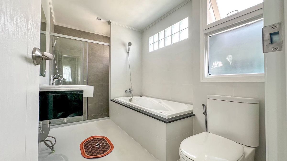 ขายบ้านปทุมธานี รังสิต ธรรมศาสตร์ : บ้านเดี่ยว 2 ชั้น  64.6 ตารางวา ศุภาลัย การ์เด้นวิลล์ กรุงเทพฯ-ปทุมธานี พื้นที่ใช้สอย  197 ตารางเมตร  4 ห้องนอน 3 ห้องน้ำ