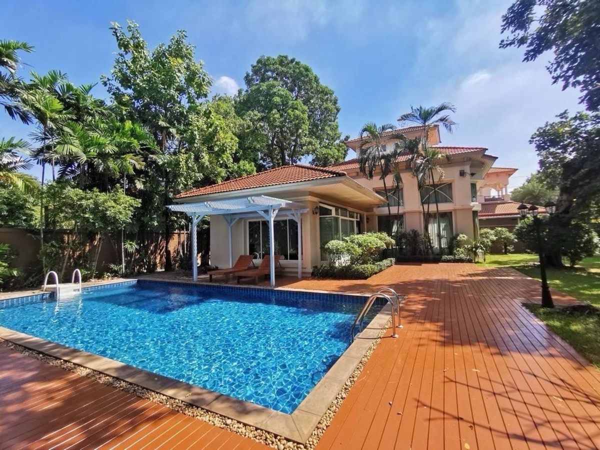 ให้เช่าบ้านบางนา แบริ่ง ลาซาล : ให้เช่า!! บ้านเดี่ยวหรูระดับระดับ Luxury โครงการพฤกษ์ภิรมย์รีเจ้นท์สุขุมวิทในเครือควอลลิตี้เฮ้าส์บนเนื้อที่ 542.4 ตารางวาพร้อมสระว่ายน้ำส่วนตัว 4 ห้องนอน 7 ห้องน้ำ