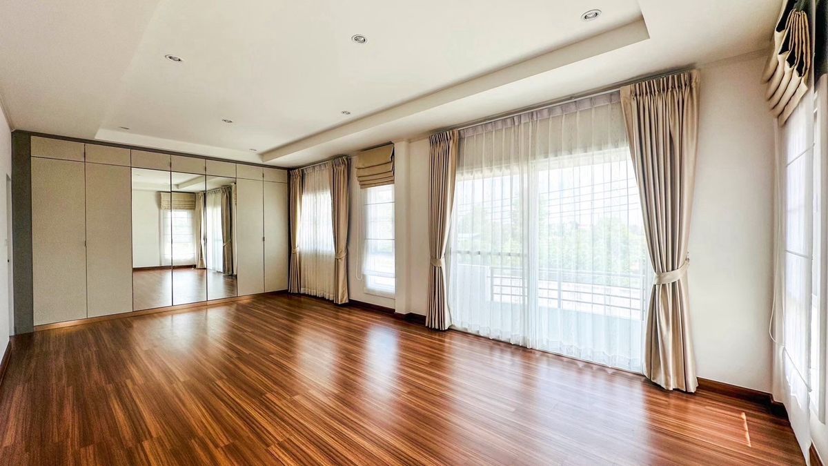 ขายบ้านปทุมธานี รังสิต ธรรมศาสตร์ : บ้านเดี่ยว 2 ชั้น  64.6 ตารางวา ศุภาลัย การ์เด้นวิลล์ กรุงเทพฯ-ปทุมธานี พื้นที่ใช้สอย  197 ตารางเมตร  4 ห้องนอน 3 ห้องน้ำ