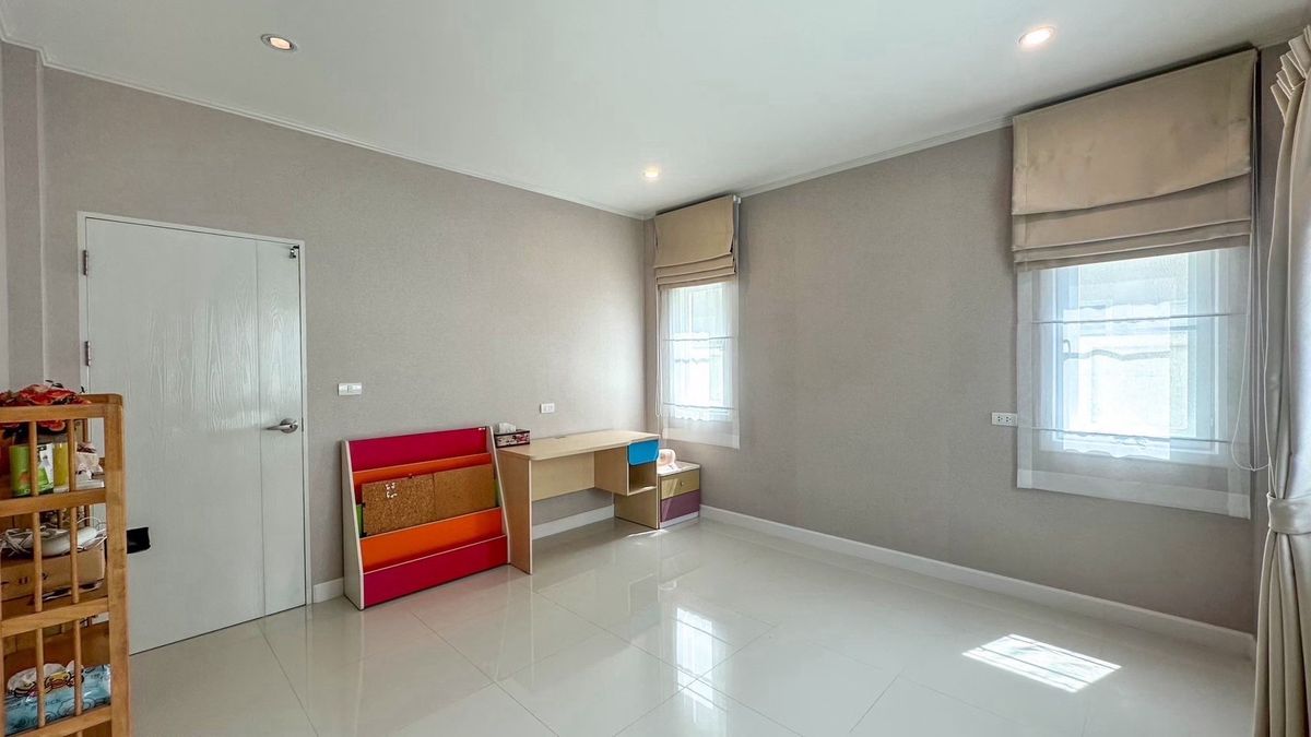 ขายบ้านปทุมธานี รังสิต ธรรมศาสตร์ : บ้านเดี่ยว 2 ชั้น  64.6 ตารางวา ศุภาลัย การ์เด้นวิลล์ กรุงเทพฯ-ปทุมธานี พื้นที่ใช้สอย  197 ตารางเมตร  4 ห้องนอน 3 ห้องน้ำ