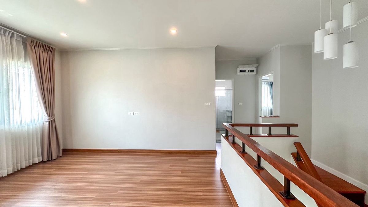 ขายบ้านปทุมธานี รังสิต ธรรมศาสตร์ : บ้านเดี่ยว 2 ชั้น  64.6 ตารางวา ศุภาลัย การ์เด้นวิลล์ กรุงเทพฯ-ปทุมธานี พื้นที่ใช้สอย  197 ตารางเมตร  4 ห้องนอน 3 ห้องน้ำ