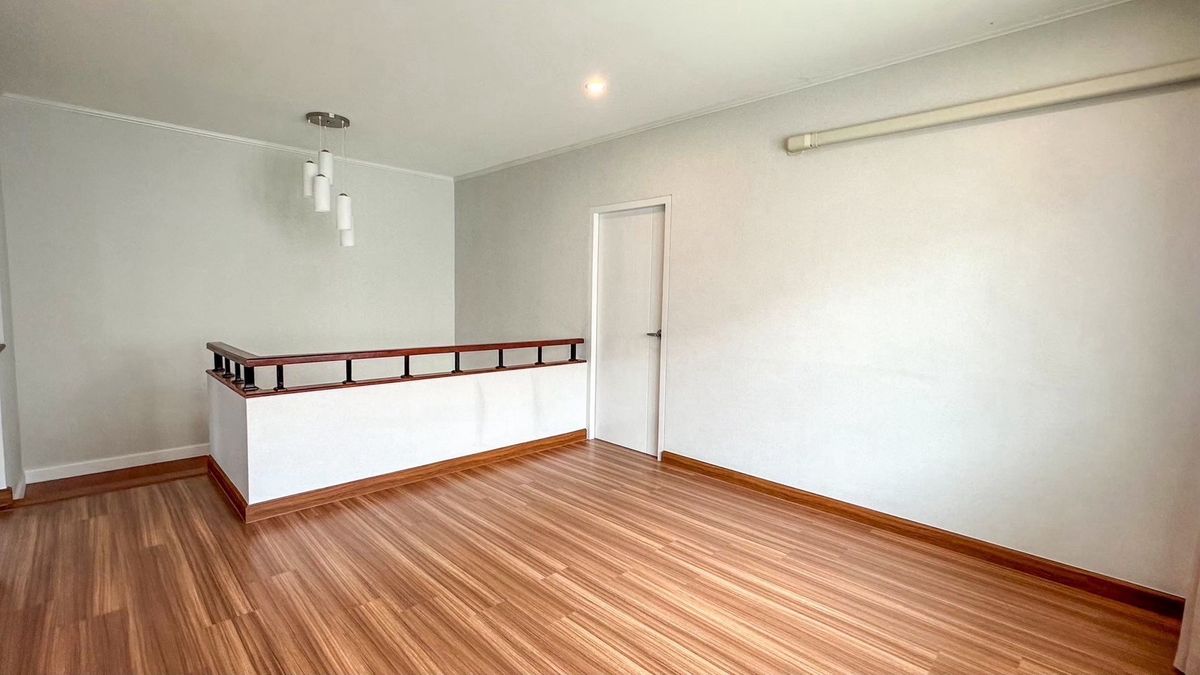 ขายบ้านปทุมธานี รังสิต ธรรมศาสตร์ : บ้านเดี่ยว 2 ชั้น  64.6 ตารางวา ศุภาลัย การ์เด้นวิลล์ กรุงเทพฯ-ปทุมธานี พื้นที่ใช้สอย  197 ตารางเมตร  4 ห้องนอน 3 ห้องน้ำ