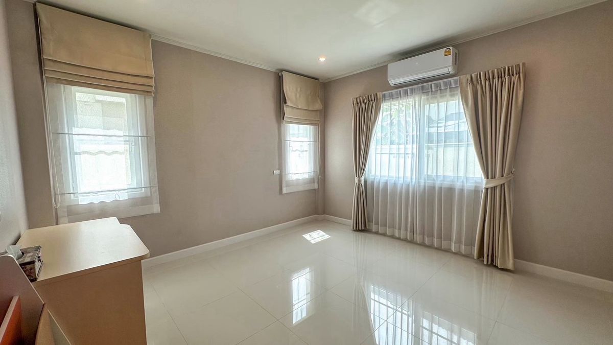 ขายบ้านปทุมธานี รังสิต ธรรมศาสตร์ : บ้านเดี่ยว 2 ชั้น  64.6 ตารางวา ศุภาลัย การ์เด้นวิลล์ กรุงเทพฯ-ปทุมธานี พื้นที่ใช้สอย  197 ตารางเมตร  4 ห้องนอน 3 ห้องน้ำ