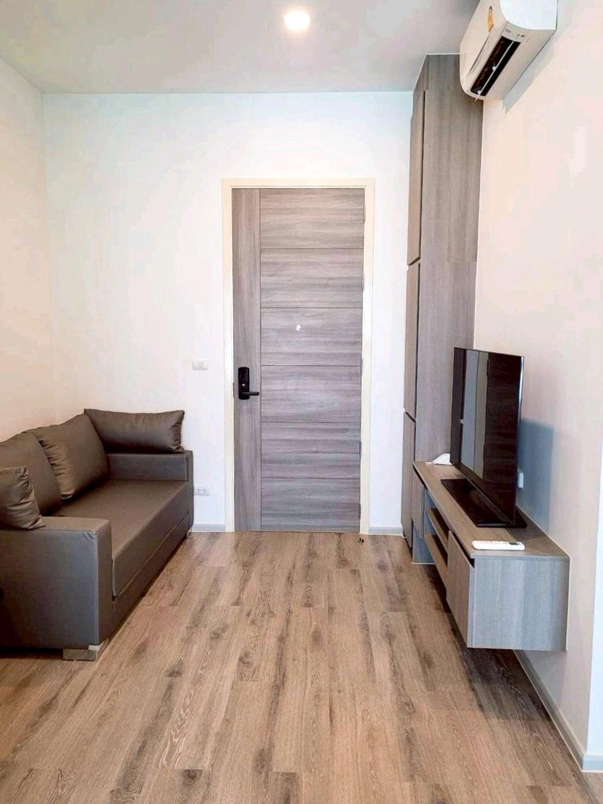 For RentCondoRamkhamhaeng, Hua Mak : Condo for rent, Night Bridge, Collar, Ramkhamhaeng, new room, 1Bed+ready to move into 1 Jun 68