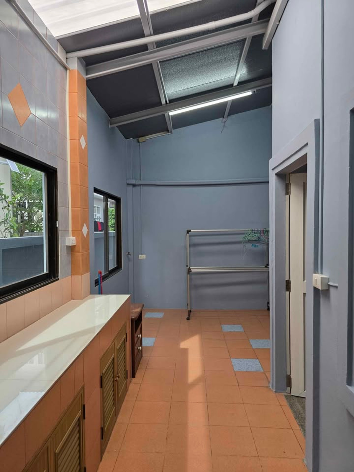 ให้เช่าบ้านนนทบุรี บางใหญ่ บางบัวทอง : บ้านเดี่ยว 4ห้องนอน มีห้องชั้น1 ไทรม้า ท่าอิฐ ใกล้ถนนใหญ่