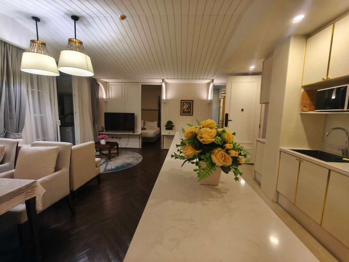 For SaleCondoPattaya, Bangsaen, Chonburi : Urgent Sale: 8.25 Million Baht 2 Bedrooms, 2 Bathrooms, 75 sq.m. Grand Florida Beachfront Condo Resort Pattaya