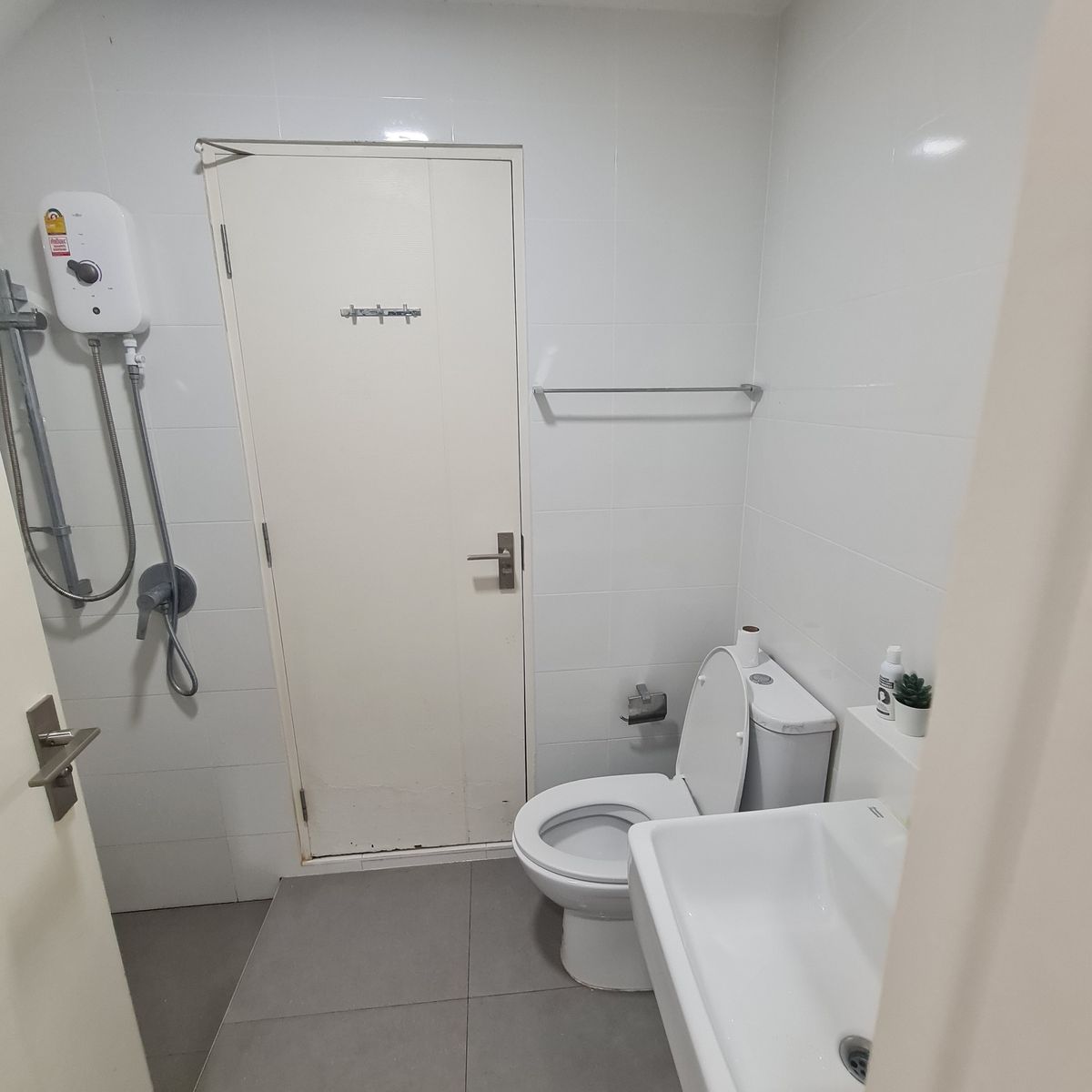 HouseBangna, Bearing, Lasalle : K-6406 Sell/Urgent Rent! Villaggio Srinakarin Bangna is ready to live in a good location near Mega Bangna.