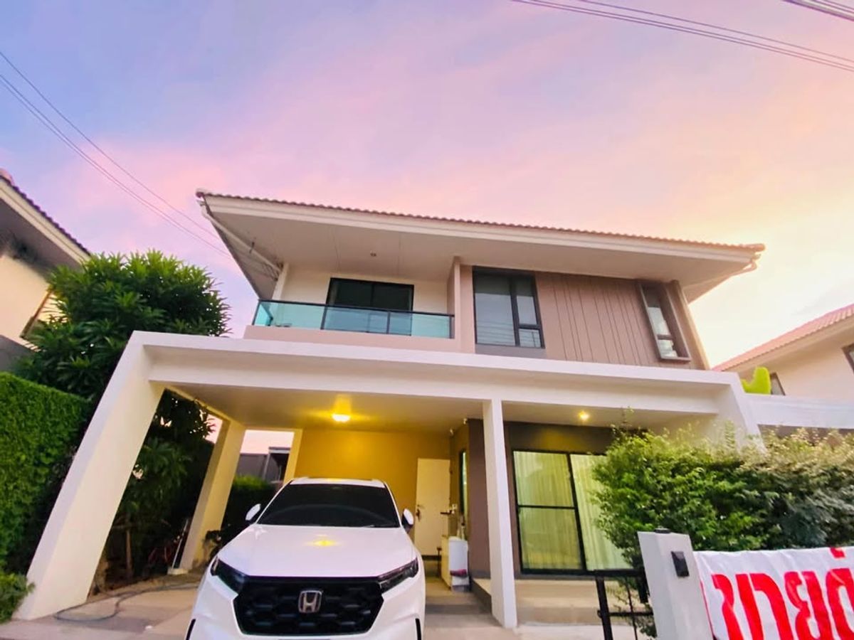 ให้เช่าบ้านปทุมธานี รังสิต ธรรมศาสตร์ : บ้านเดี่ยว คลอง2 เฟอร์นิเจอร์ครบ 4ห้องนอน 4ห้องน้ำ ขับรถ 10นาที ถึง บีจี สเตเดี้ยม