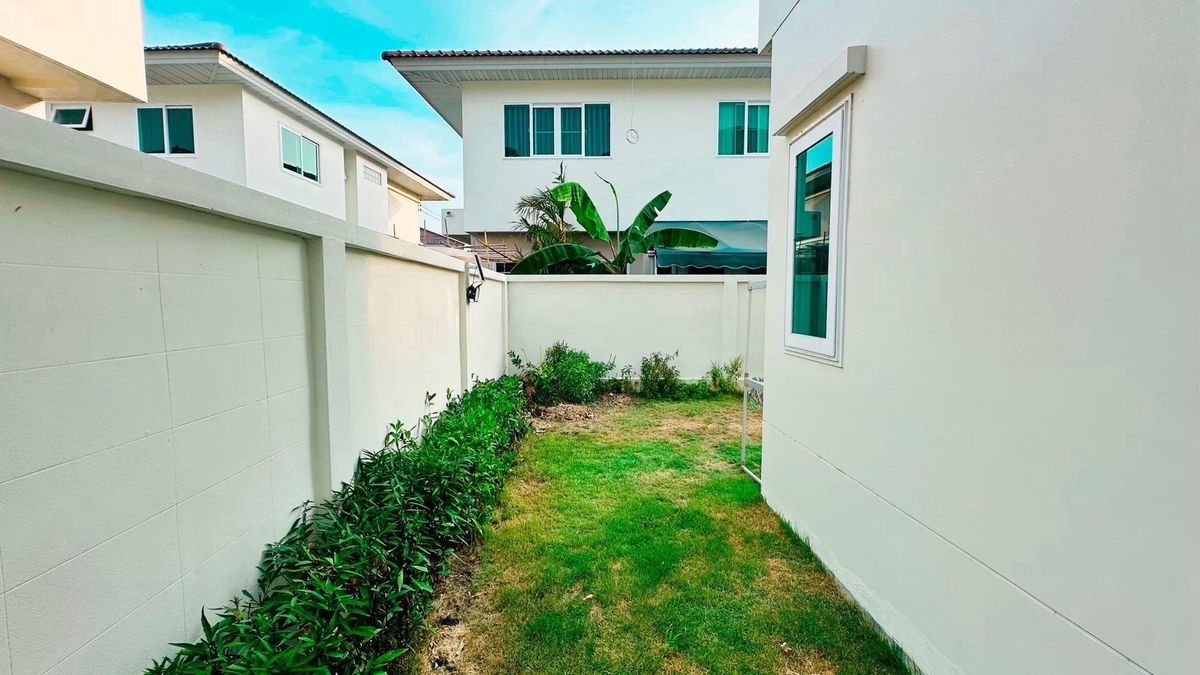 ขายบ้านปทุมธานี รังสิต ธรรมศาสตร์ : บ้านเดี่ยว 2 ชั้น  64.6 ตารางวา ศุภาลัย การ์เด้นวิลล์ กรุงเทพฯ-ปทุมธานี พื้นที่ใช้สอย  197 ตารางเมตร  4 ห้องนอน 3 ห้องน้ำ