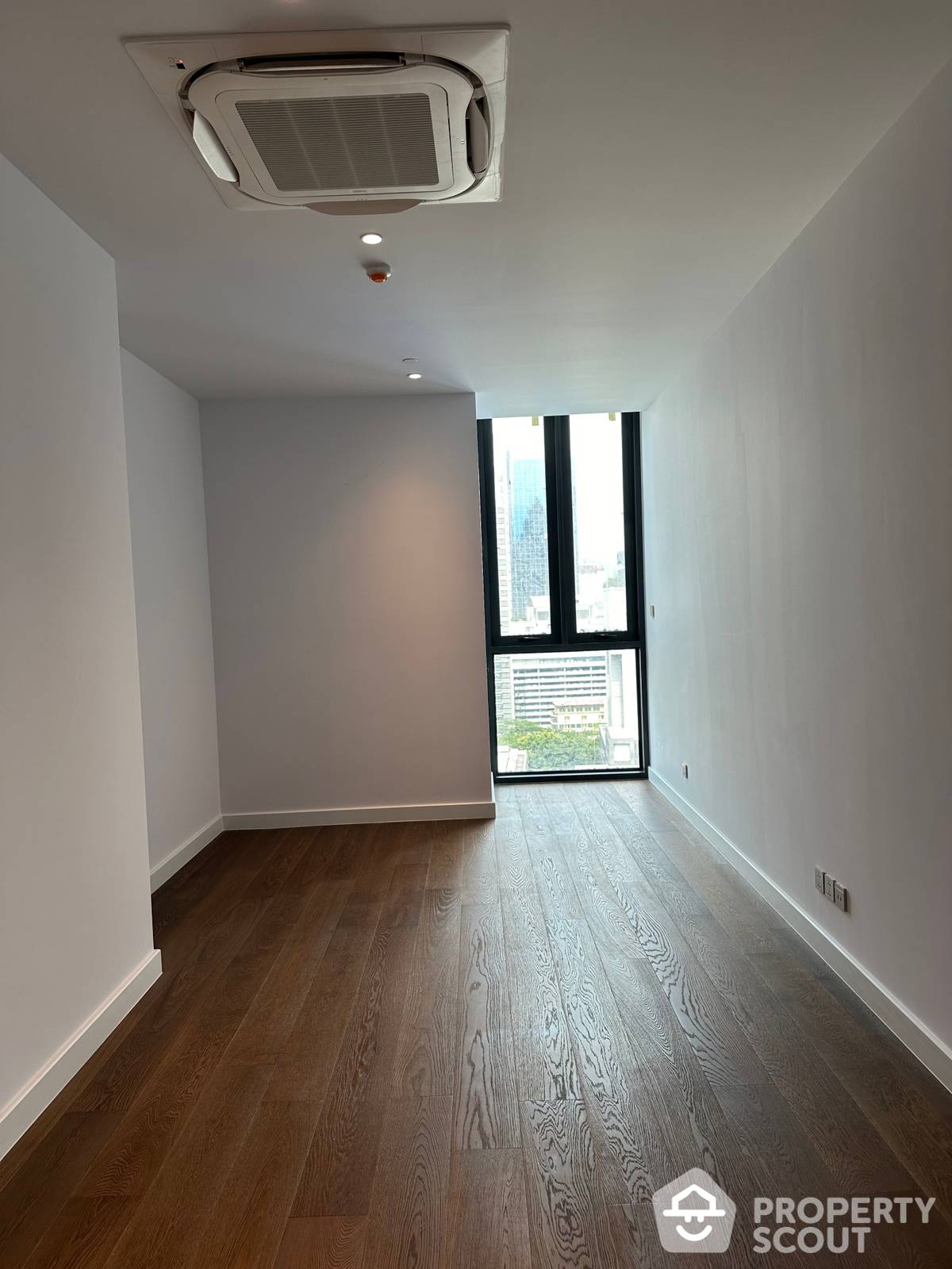 For SaleCondoSathorn, Narathiwat : 1-BR Condo at Supalai Icon Sathon near MRT Si Lom