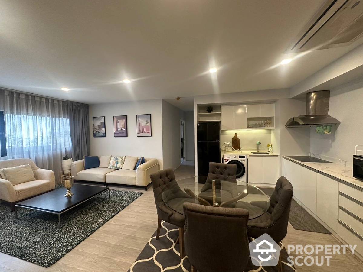 For RentCondoWitthayu, Chidlom, Langsuan, Ploenchit : 2-BR Condo at Somkid Place Condominium near BTS Chit Lom