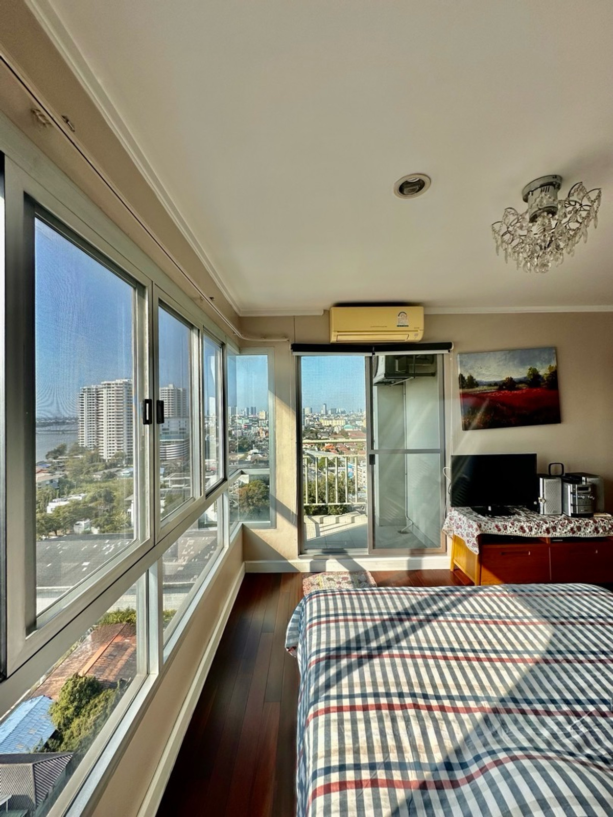 ขายคอนโดรัตนาธิเบศร์ สนามบินน้ำ พระนั่งเกล้า : 2 ห้องนอน วิวแม่น้ำ 180 องศา ลมเย็น พร้อมเข้าอยู่อาศัย ตรม.ละ 54,000 