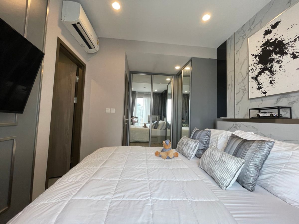 ขายคอนโดพระราม 9 เพชรบุรีตัดใหม่ RCA : ขายด่วน ห้องสวยมาก Ideo Mobi Asoke พร้อมเฟอนิเจอร์ เครื่องใช้ไฟฟ้าครบ