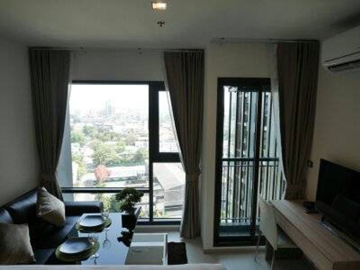 For RentCondoSukhumvit, Asoke, Thonglor : Rhythm Sukhumvit 36-38 studio condo 24 sqm for rent 16,000THB, Sukhumvit soi 36, Thonglor BTS