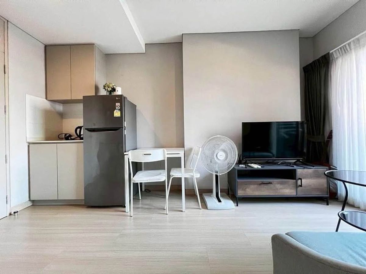 ให้เช่าคอนโดพระราม 9 เพชรบุรีตัดใหม่ RCA : ให้เช่า Lumpini Suite เพชรบุรี - มักกะสัน | 1 ห้องนอน | ชั้น 12 | 30 ตร.ม. | ค่าเช่า 15,000 บาท/เดือน | ใกล้ MRT เพชรบุรี | Ref: T1764