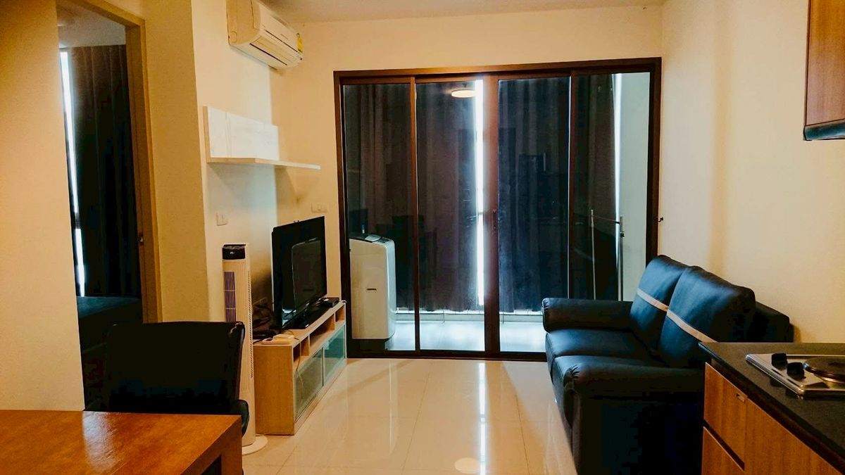 For RentCondoWongwianyai, Charoennakor : Beautiful condo rental, BTS, Krung Thon Buri, Idio Sathorn - Taksin Condo for RENT BTS THONG BURI Station Ideo Sathorn - Taksin