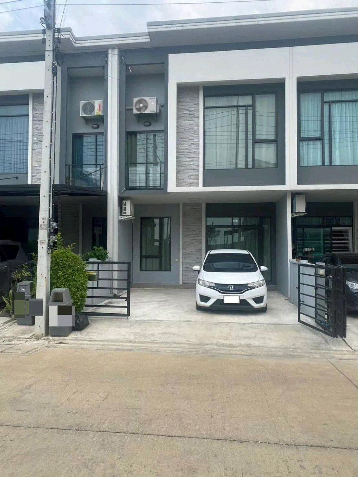 For RentTownhomePathum Thani,Rangsit, Thammasat : Rent a townhome Near Future Park, Rangsit, Grand Pleano Phahonyothin - Rangsit Project