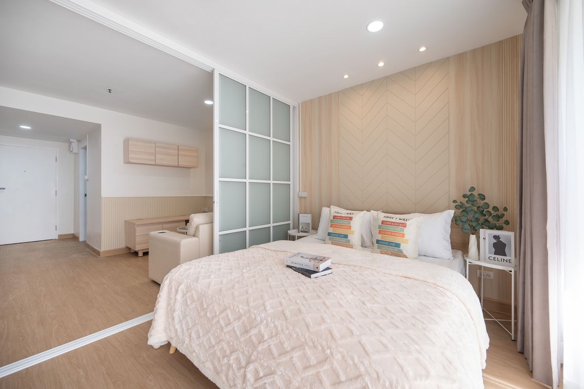 For SaleCondoRatchadapisek, Huaikwang, Suttisan : 🤩 Only 900 meters to MRT Sutthisan and a beautiful room, decorated with full fir with parking in the building 💕