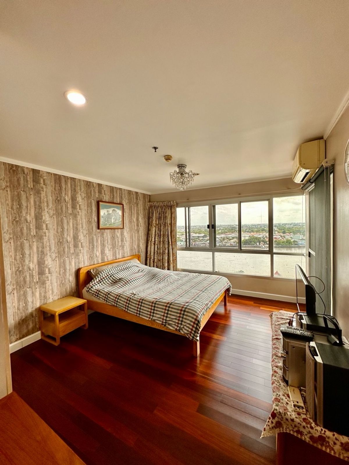 ขายคอนโดรัตนาธิเบศร์ สนามบินน้ำ พระนั่งเกล้า : 2 ห้องนอน วิวแม่น้ำ 180 องศา ลมเย็น พร้อมเข้าอยู่อาศัย ตรม.ละ 54,000 