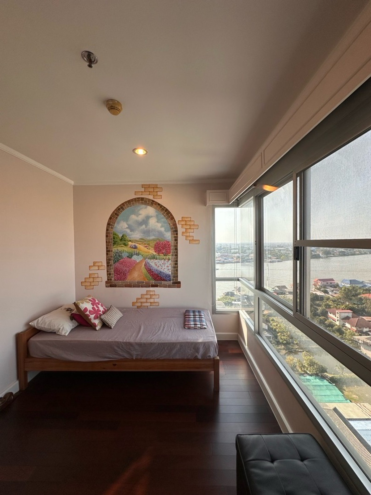 ขายคอนโดรัตนาธิเบศร์ สนามบินน้ำ พระนั่งเกล้า : 2 ห้องนอน วิวแม่น้ำ 180 องศา ลมเย็น พร้อมเข้าอยู่อาศัย ตรม.ละ 54,000 