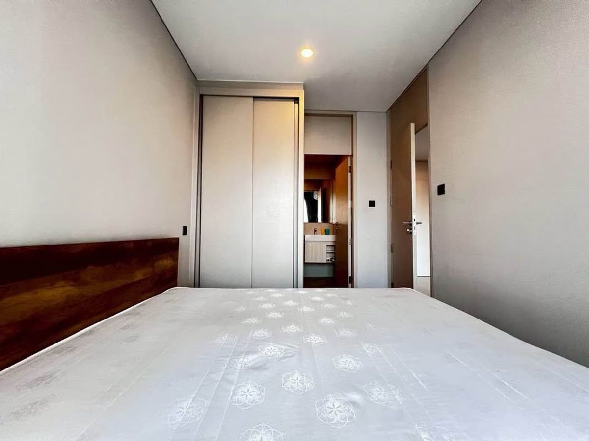 ให้เช่าคอนโดพระราม 9 เพชรบุรีตัดใหม่ RCA : ให้เช่า Lumpini Suite เพชรบุรี - มักกะสัน | 1 ห้องนอน | ชั้น 12 | 30 ตร.ม. | ค่าเช่า 15,000 บาท/เดือน | ใกล้ MRT เพชรบุรี | Ref: T1764