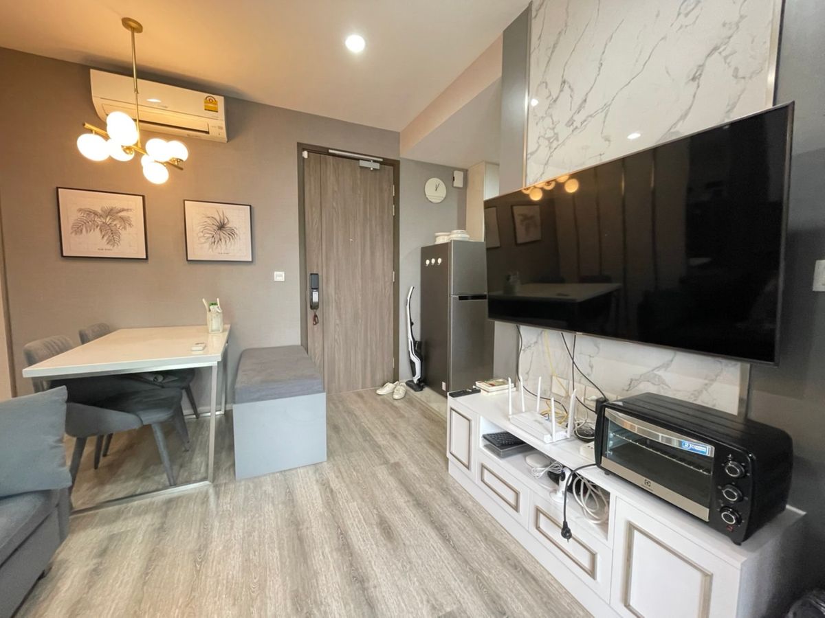 ขายคอนโดพระราม 9 เพชรบุรีตัดใหม่ RCA : ขายด่วน ห้องสวยมาก Ideo Mobi Asoke พร้อมเฟอนิเจอร์ เครื่องใช้ไฟฟ้าครบ