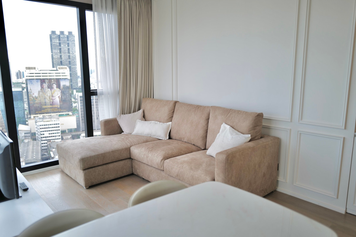 คอนโดหรู ใจกลางเมือง ทำเลสามย่าน–สีลม ใกล้ Ashton Chula–Silom เช่า: 50,000 บาท/เดือน  2 ห้องนอน 2 ห้องน้ำ  Call: 086-746-8882 (K. Cooper) Loading...