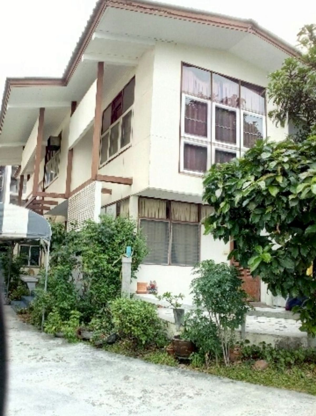ขายที่ดินสาทร นราธิวาส : LTH12560 –Land with House For Sale in Chan Road Soi 17 Size 100 sq.Wah. 4 beds 4 baths Near Central Rama 3 ONLY 22 MB