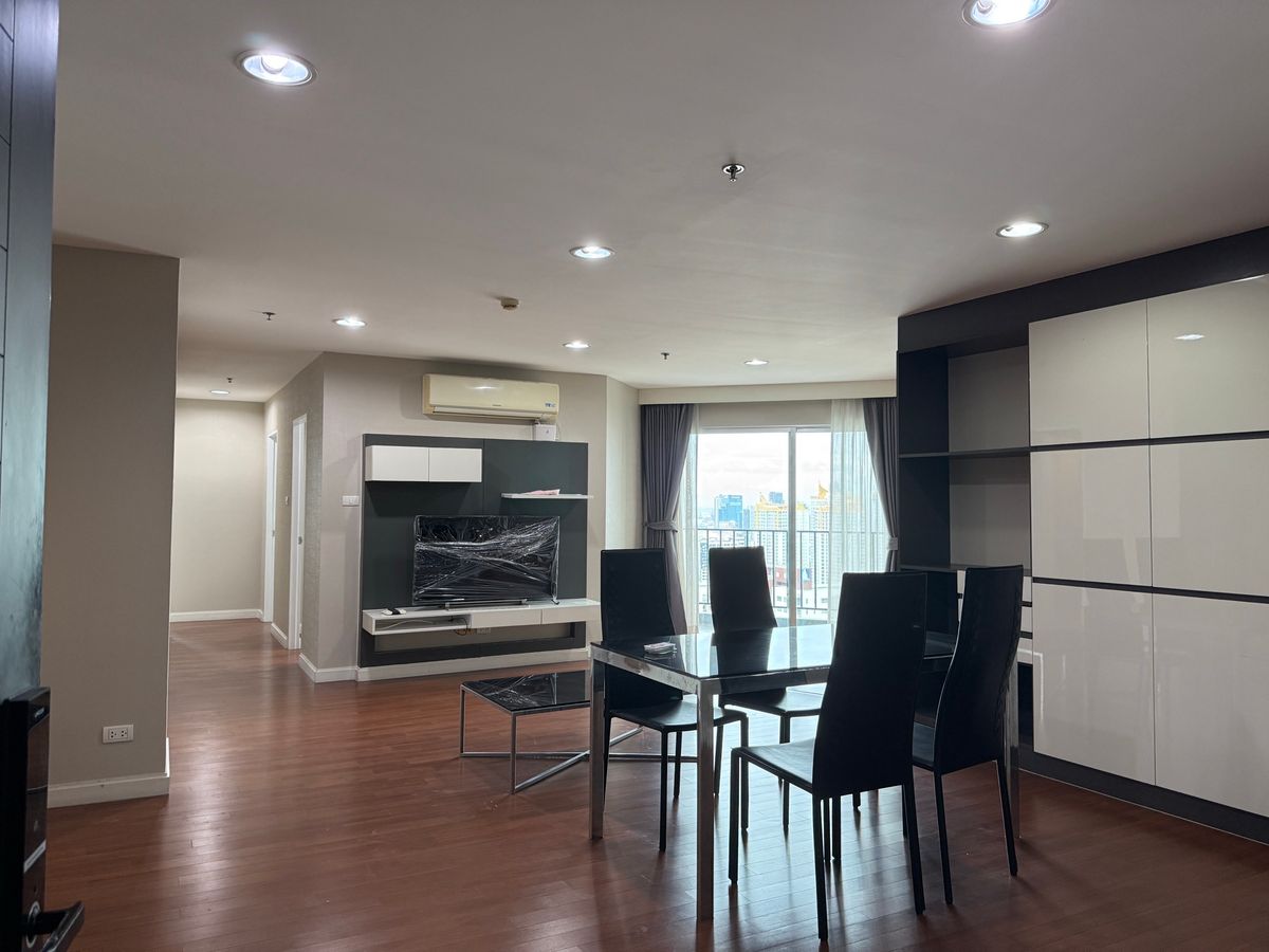 For RentCondoRama9, Petchburi, RCA : Belle Grand Rama 9 condo for rent, complete condo, ready to be near MRT Rama 9, only 550 meters !!