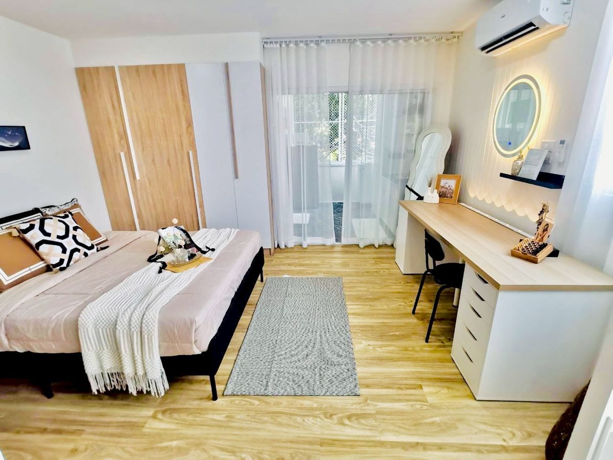 For SaleCondoChiang Mai : 🏙 For Sale: SR Complex Condo - Newly Renovated Minimal Style in the Heart of Chiang Mai! 💫