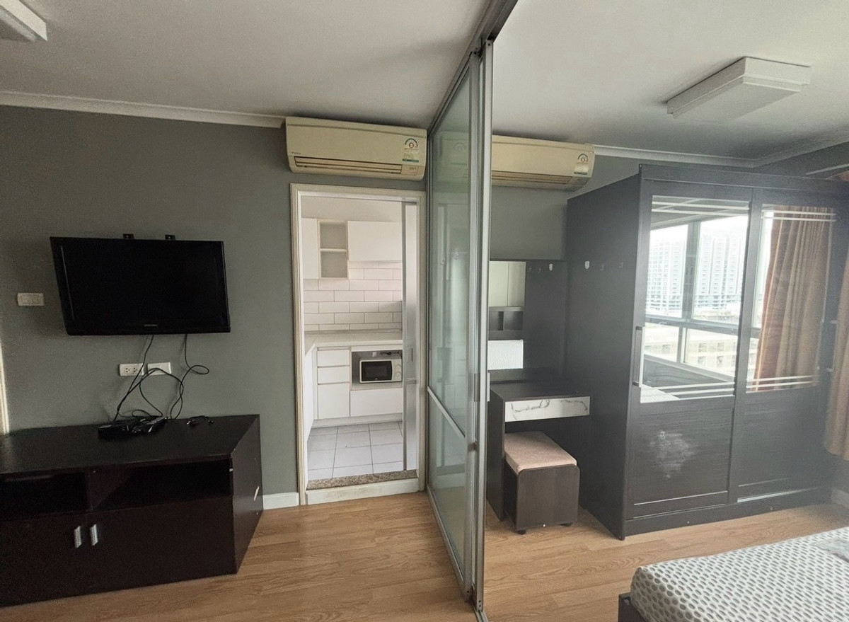 ให้เช่าคอนโดบางแค เพชรเกษม : ให้เช่า  คอนโด ลุมพินีวิลล์บางแค  mrt50  เมตร  
ขนาด  31 ตร . ม  1 นอน1 น้ำ  
ราคา  8,000/ เดือน
โทร 093-028-1245
id line:properagency 